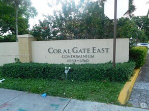 Building Photo - 6930 Miami Gardens Dr