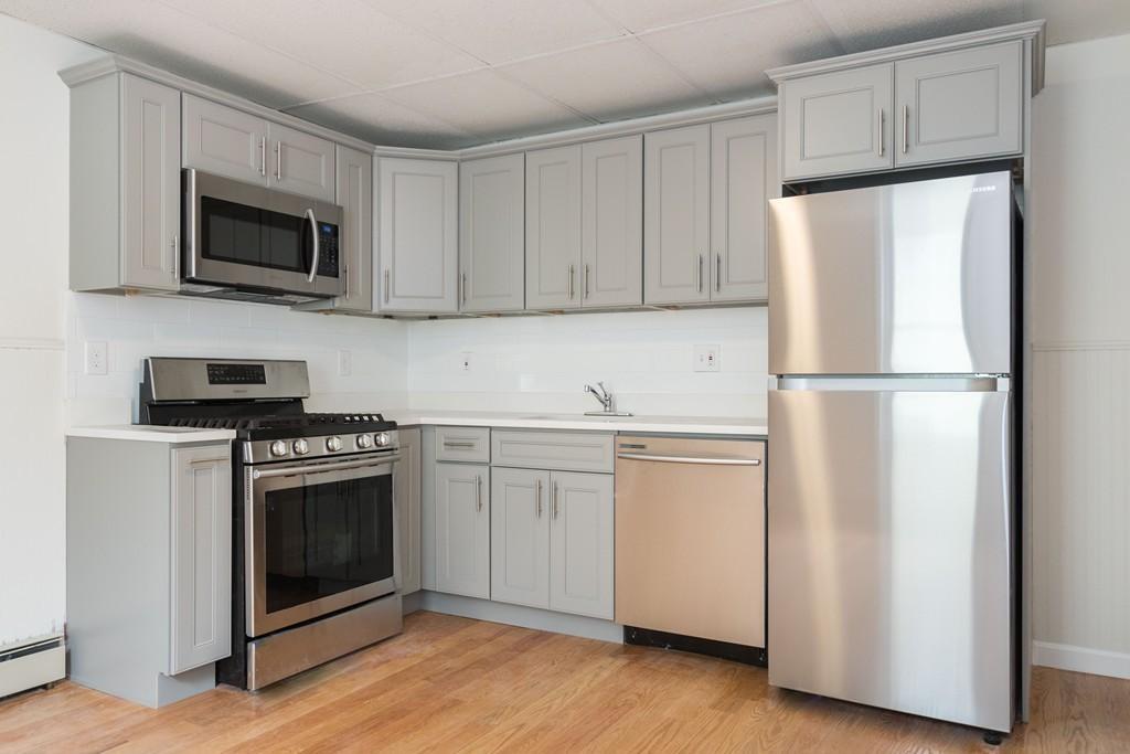 Primary Photo - 27 Pinckney St