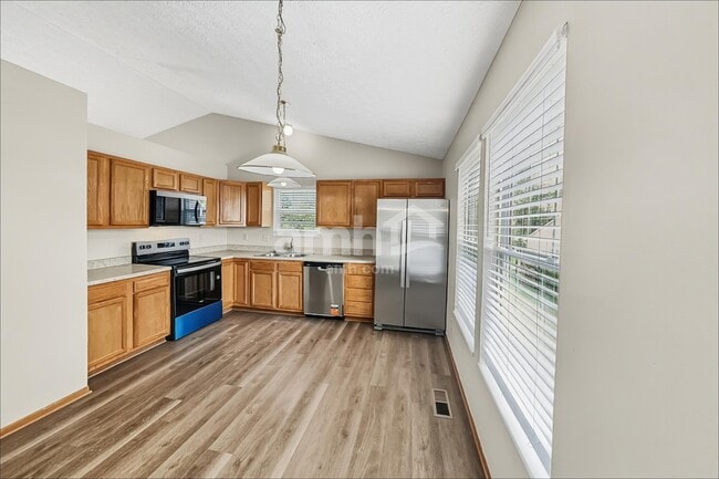 Building Photo - 6811 Magdalena Ln