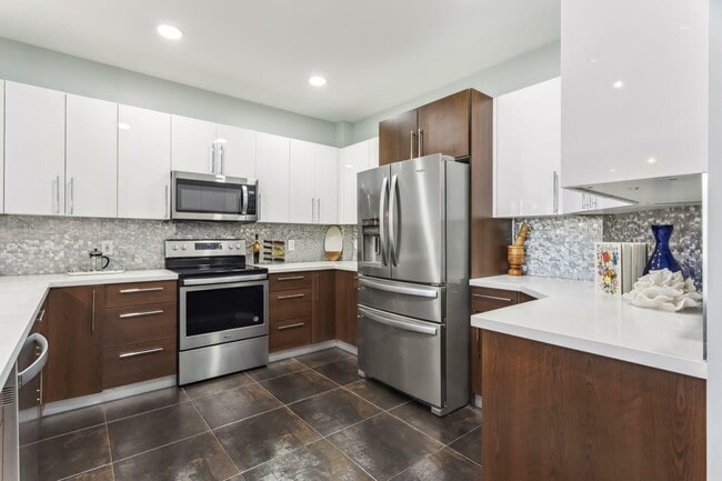 Photo - 3960 N Flagler Dr Apartment