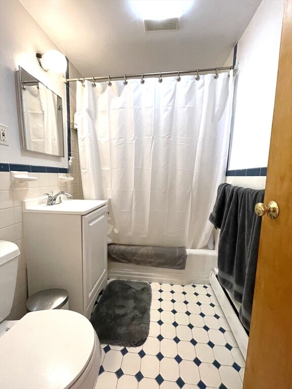 Building Photo - 5 Carey Ave