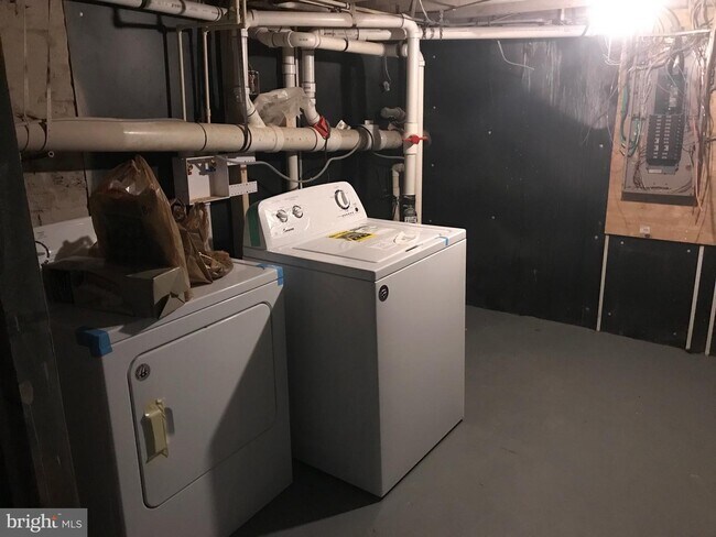 Foto del edificio - 327 Yale Ave