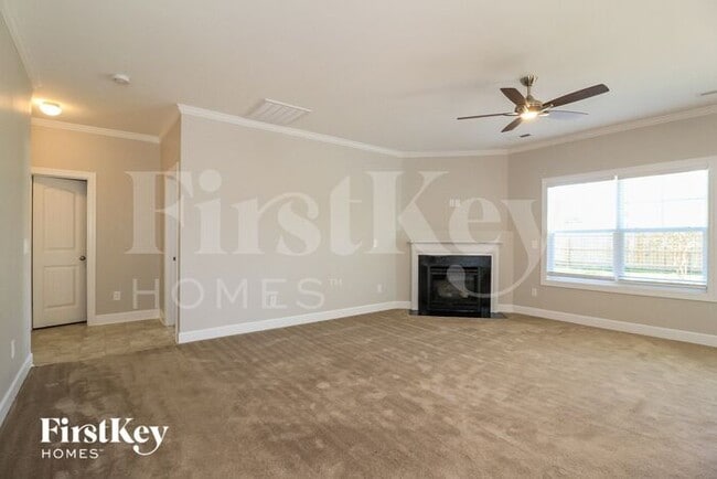 Building Photo - 707 Traveller Dr