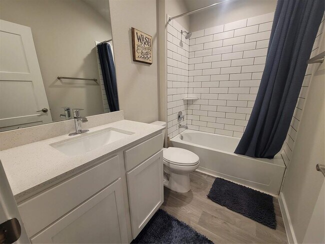 Building Photo - 12111 Bear River Dr