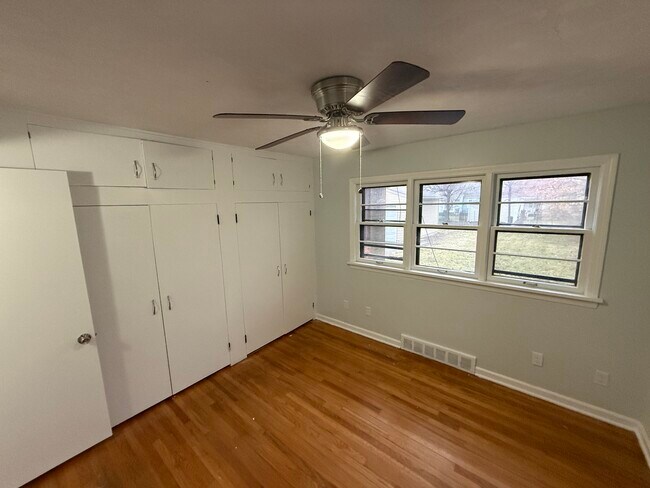 dormitorio 1 - 4185 Eastway Rd