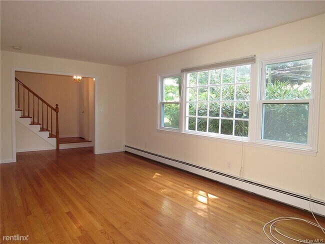 Foto del edificio - 3 br, 1.5 bath House - 182 Lyons Rd