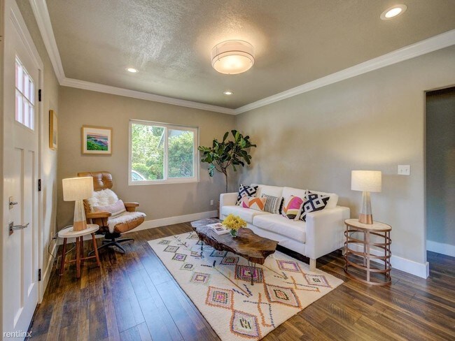 Foto del edificio - 2 br, 2 bath House - 311 Morrissey Blvd