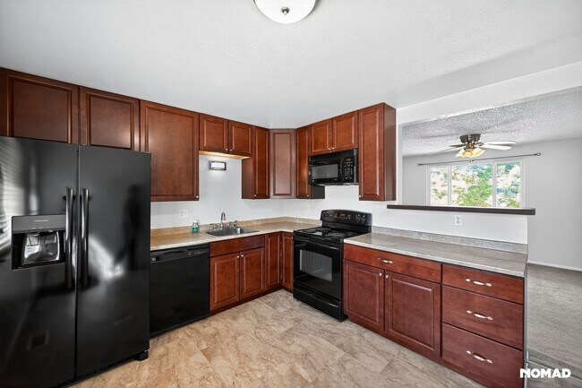 Foto del edificio - 15866 E Cornell Pl