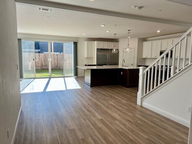 Foto del edificio - Wonderful 4 bed / 3 bath Home with Next Ge...