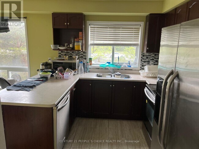 Building Photo - 170 Havelock Dr