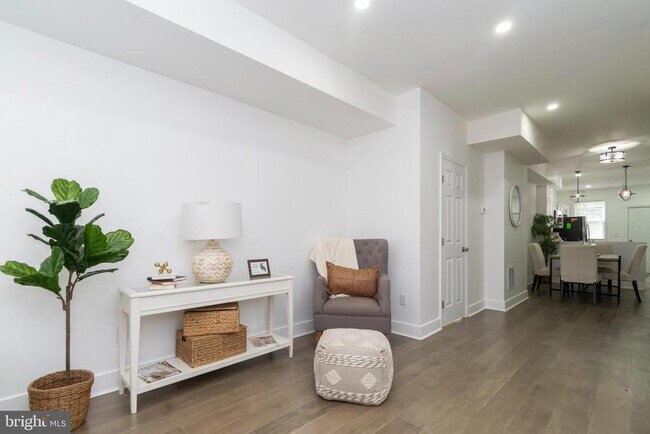 Foto del edificio - 1528 Holbrook St