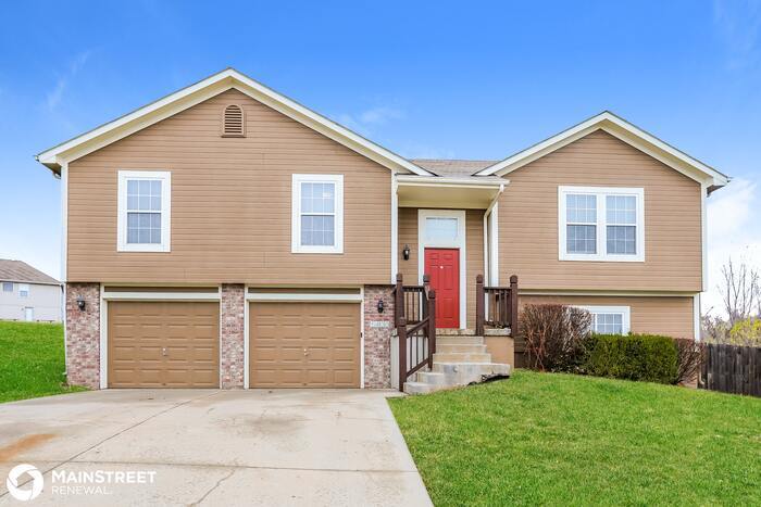 Primary Photo - 5400 Crysler Ave, Kansas City, MO 64133