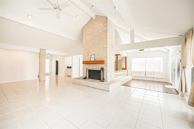 Foto del edificio - 1382 Beaujolais Ln