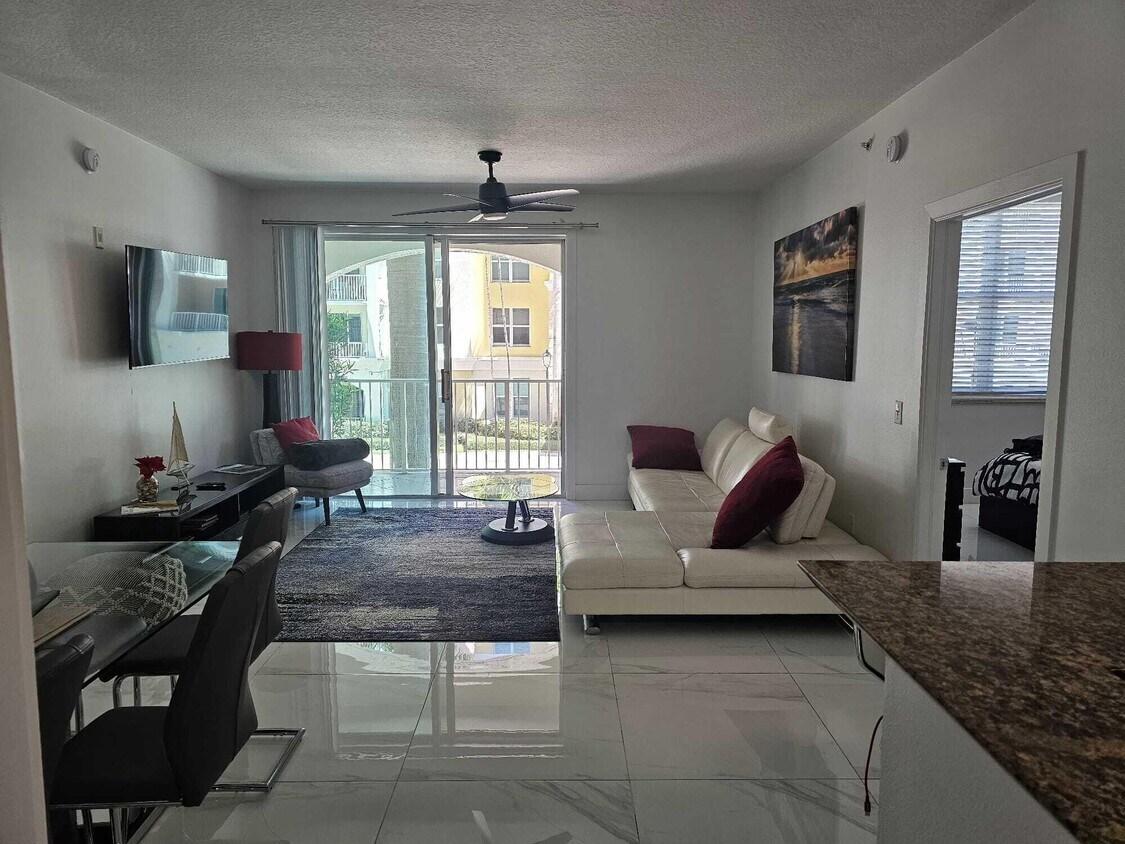 Primary Photo - 804 E Windward Way
