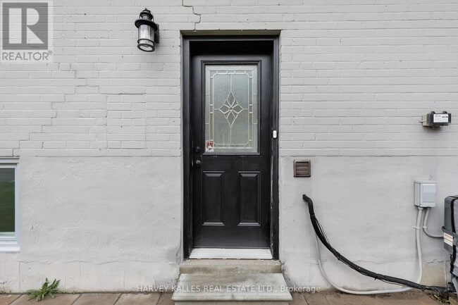 Building Photo - 242 Acton Ave