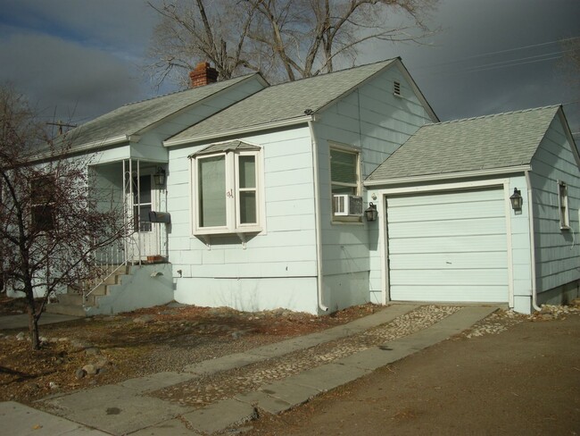 Building Photo - Two Bedroom Home near Mid-Town