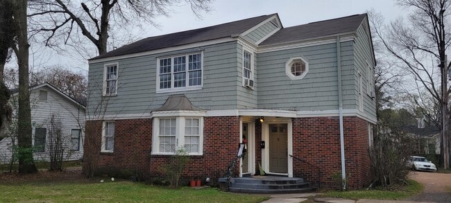 Photo - 966 E Fortification St House