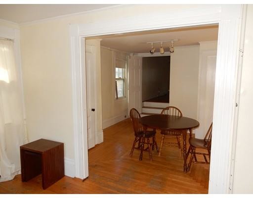 Foto del edificio - 130 Pleasant St
