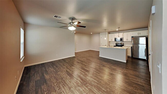 Foto del edificio - 2 Bedroom 2 Bath Duplex Close To Tinker AFB