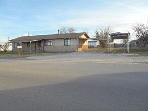 Building Photo - 4001 W Grand Ave