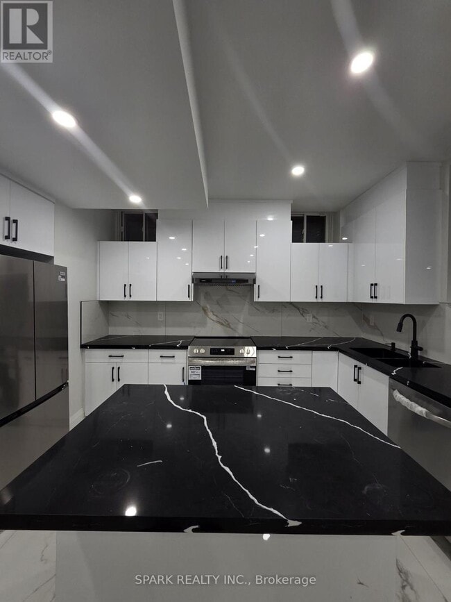 Photo du bâtiment - 1432 Yellow Rose Cir