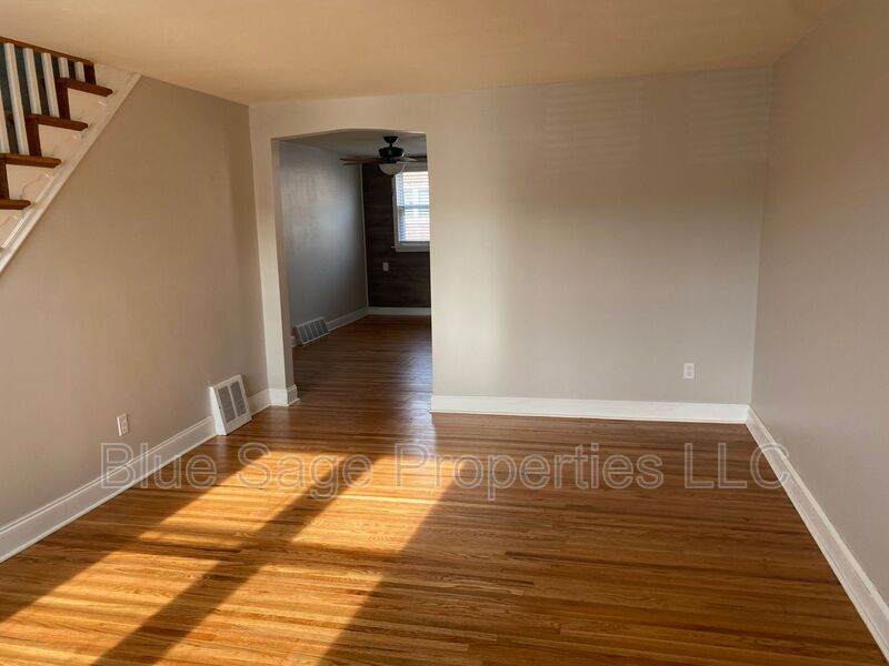 Primary Photo - 113 W Madison Ave