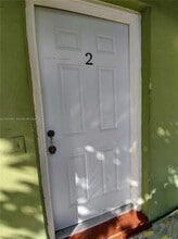 Building Photo - 1565 SW 6th St