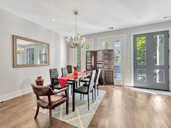 Foto del edificio - 1412 Wrightwood St