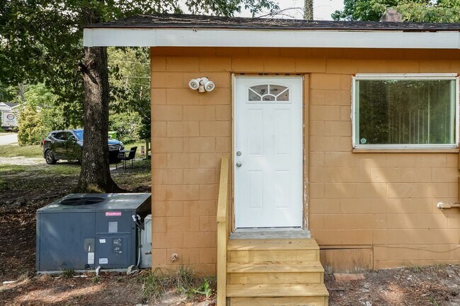 Foto del edificio - Two Bedroom Home