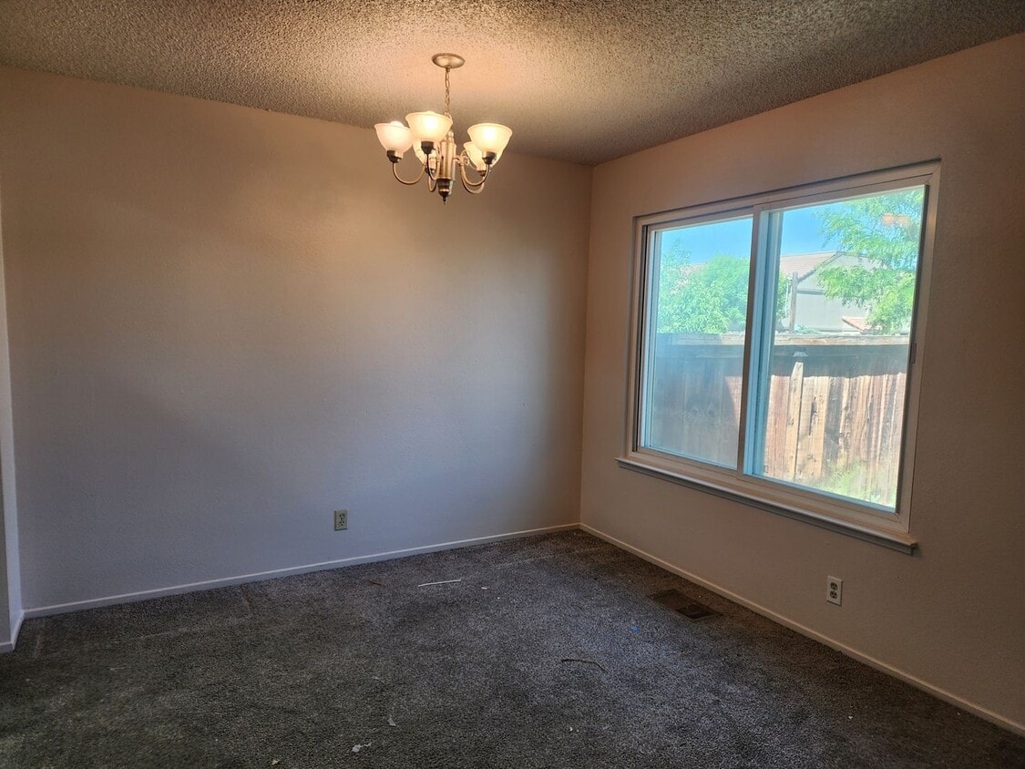 Primary Photo - 4-Bedroom, 3-Bath, 2 Car-Garage