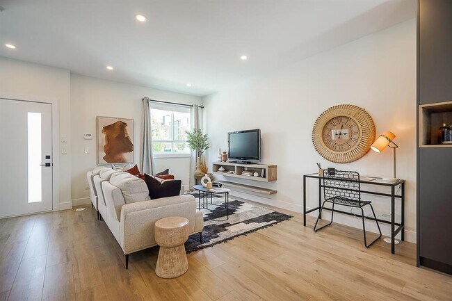 Photo du bâtiment - 16358-1623A 23 A Ave