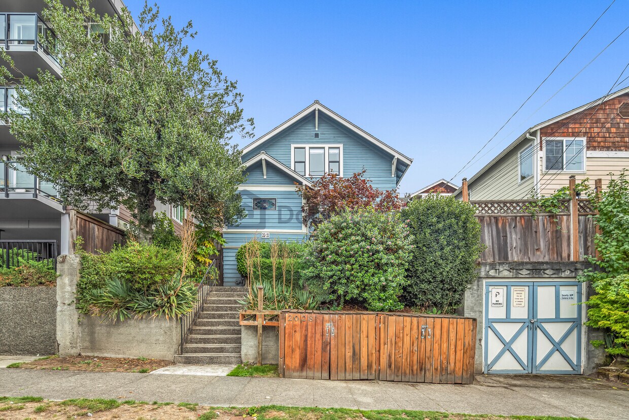 Primary Photo - 2028 14th Ave W
