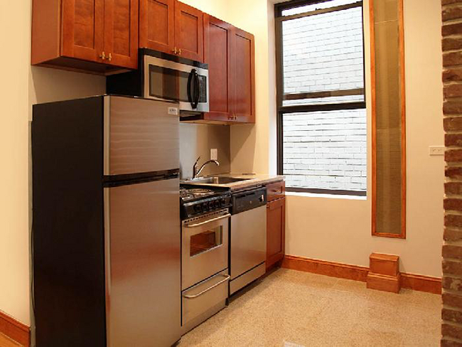 Building Photo - 346 E 52nd St