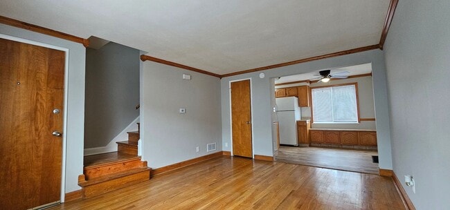Building Photo - Spacious Townhome in Dayton’s Belmont Area...