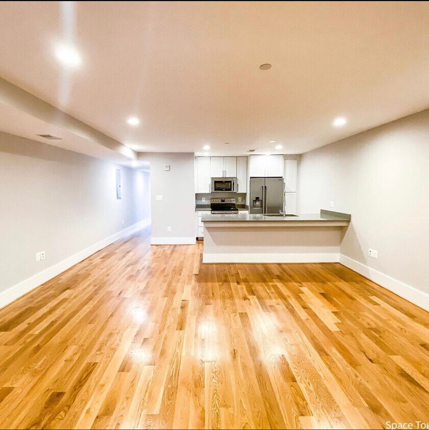 Foto principal - 521 Kennedy St NW