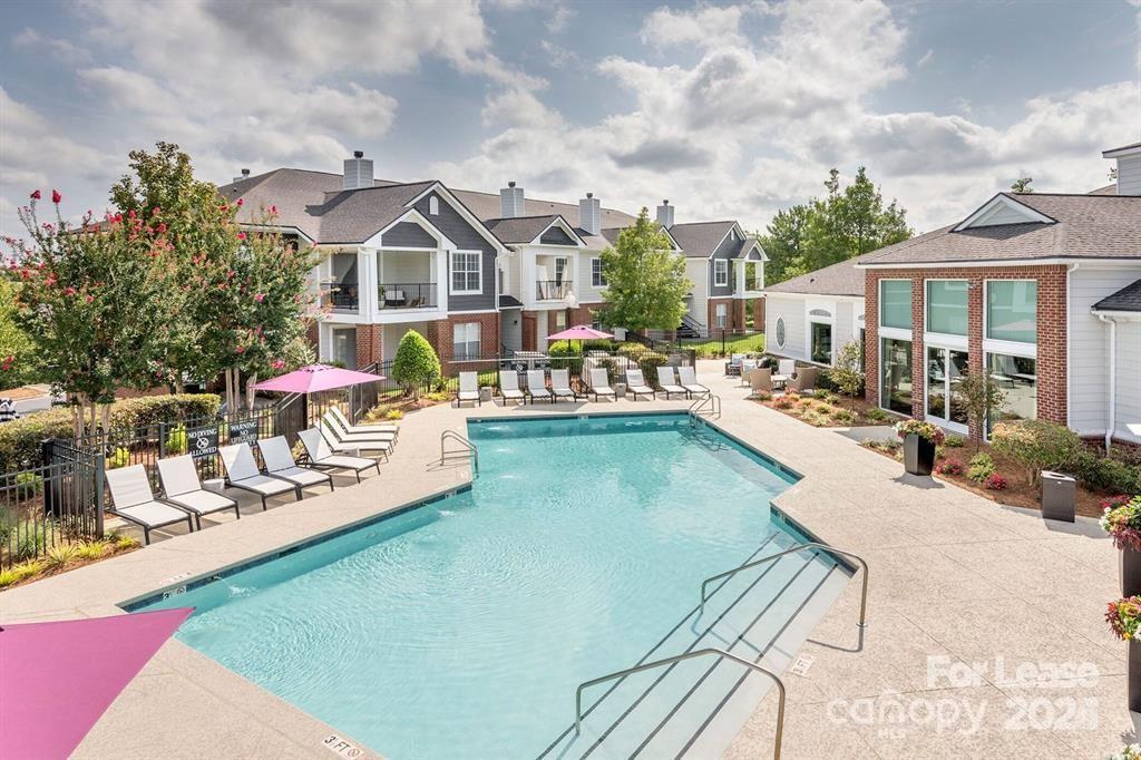 Foto principal - 14325 Plantation Park Blvd