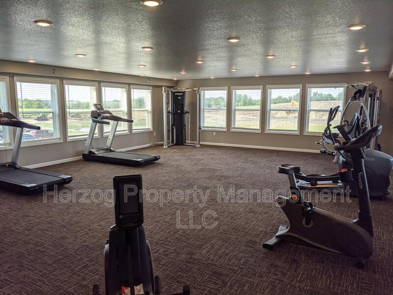 Foto del edificio - 2575 N Cedar Ave