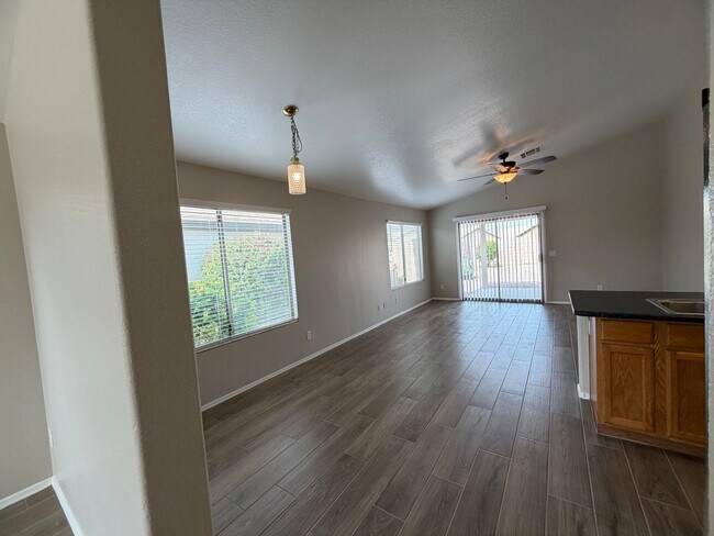 Foto del edificio - 16719 N 160th Ave