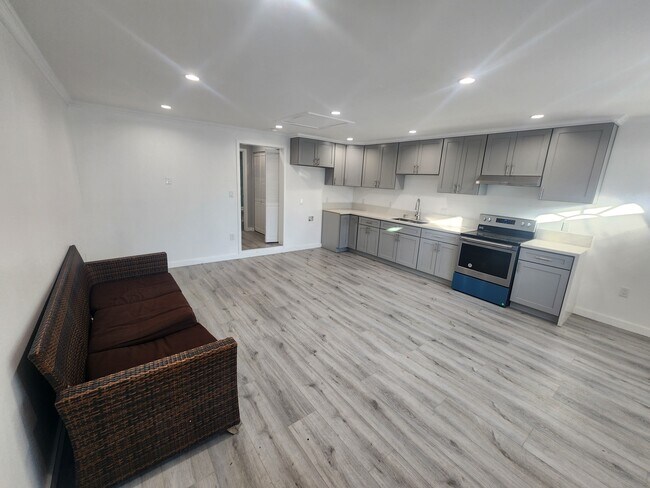 Foto del edificio - 5107 Mammoth Ave