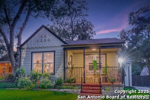 Foto del edificio - 303 Redwood St