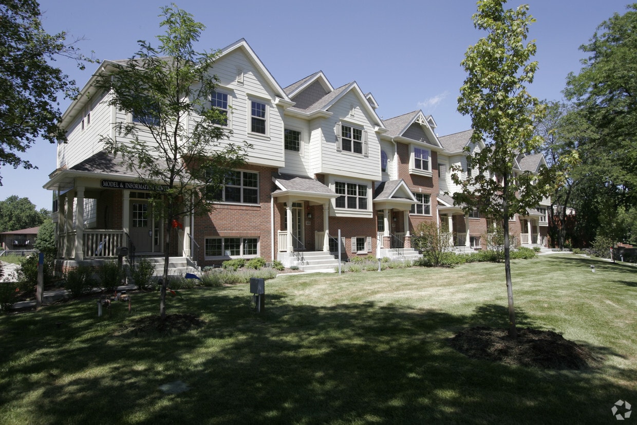 288 Pennsylvania Ave, Glen Ellyn, IL 60137 Apartments in Glen Ellyn