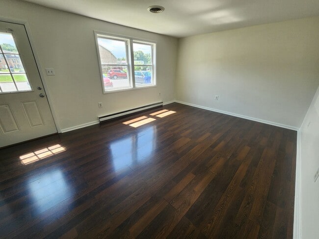 Foto del edificio - 3430 Gregway Dr