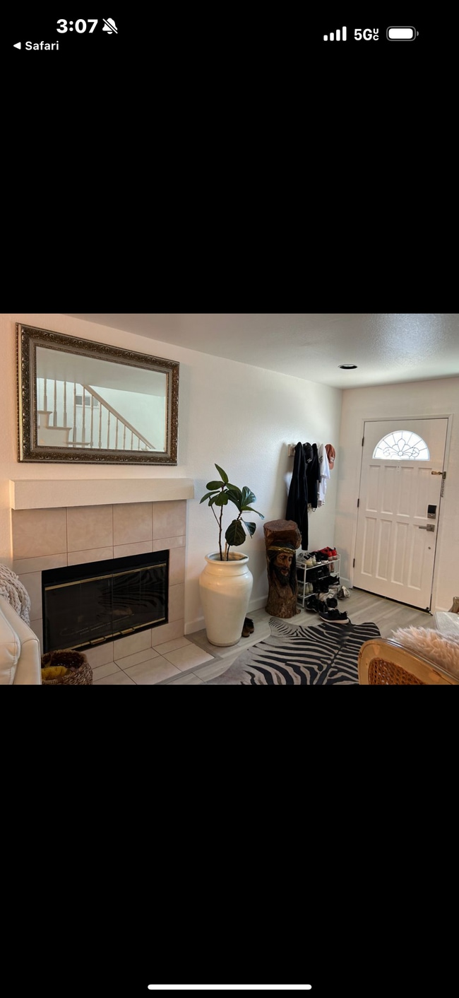 Building Photo - 133 Cecil Pl