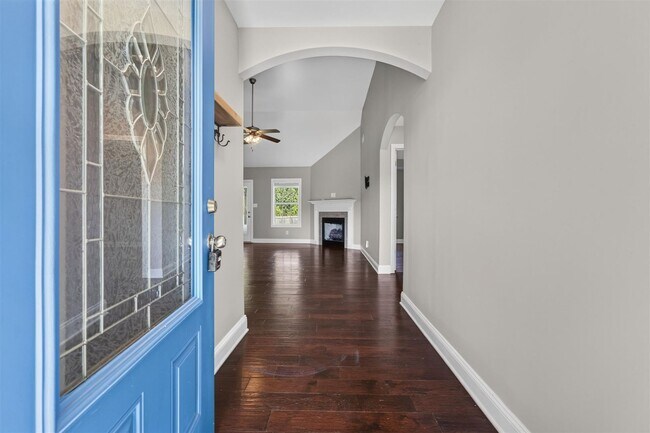 Foto del edificio - Pet Friendly Three Bedroom!