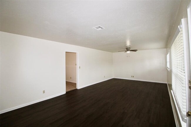 Building Photo - 3404 Classen Blvd