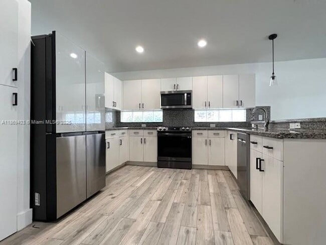 Photo - 17888 SW 14th St House