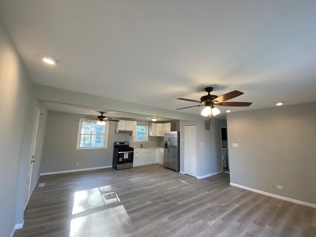 Foto del edificio - 12814 E Playfield Dr