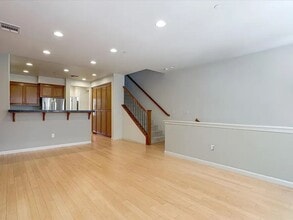 Building Photo - 535 Moreland Way