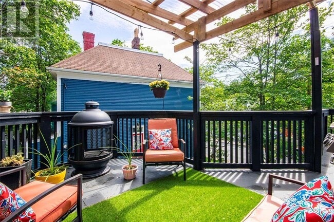 Building Photo - 92 Patrick St