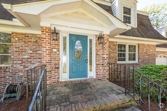 Building Photo - 1541 Montclair St